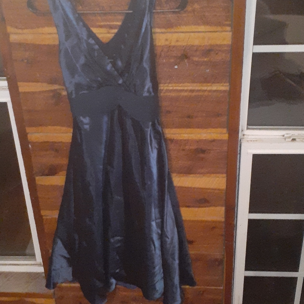B Moss dress collection